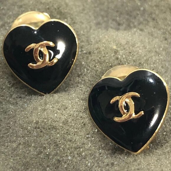 CHANEL CC Logos Black Heart Clip-On Earrings Gold Tone 04A Auth w/Box #5309 - Picture 1 of 8